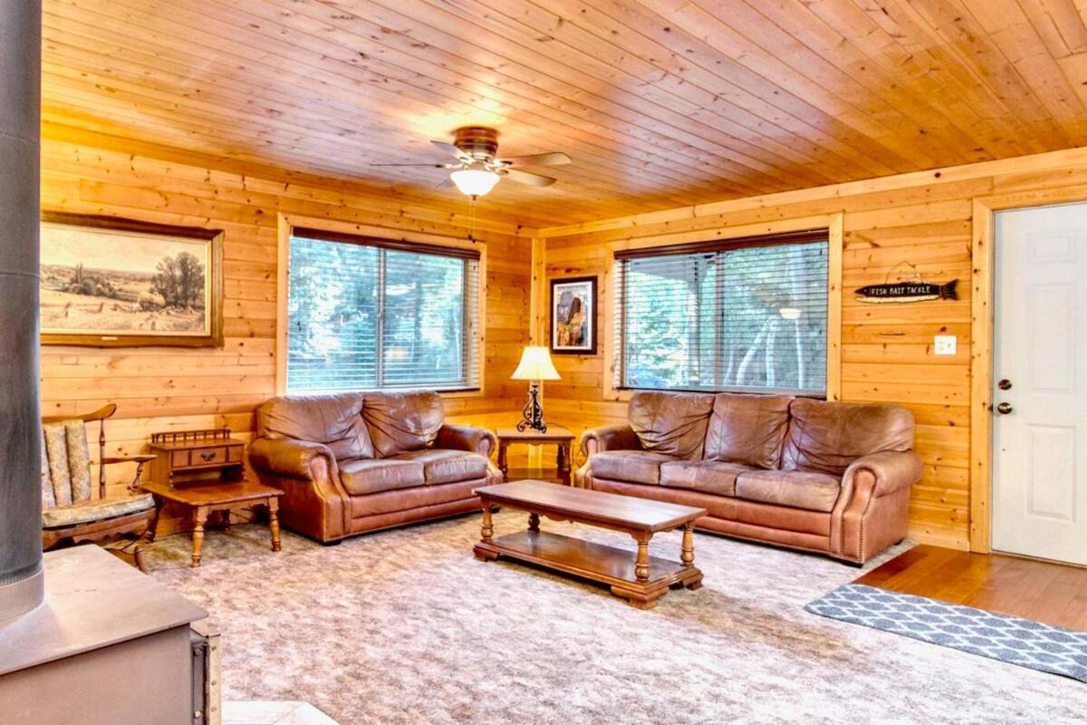 Lovely Log Cabin With Fire Pit! Duck Creek Village Esterno foto